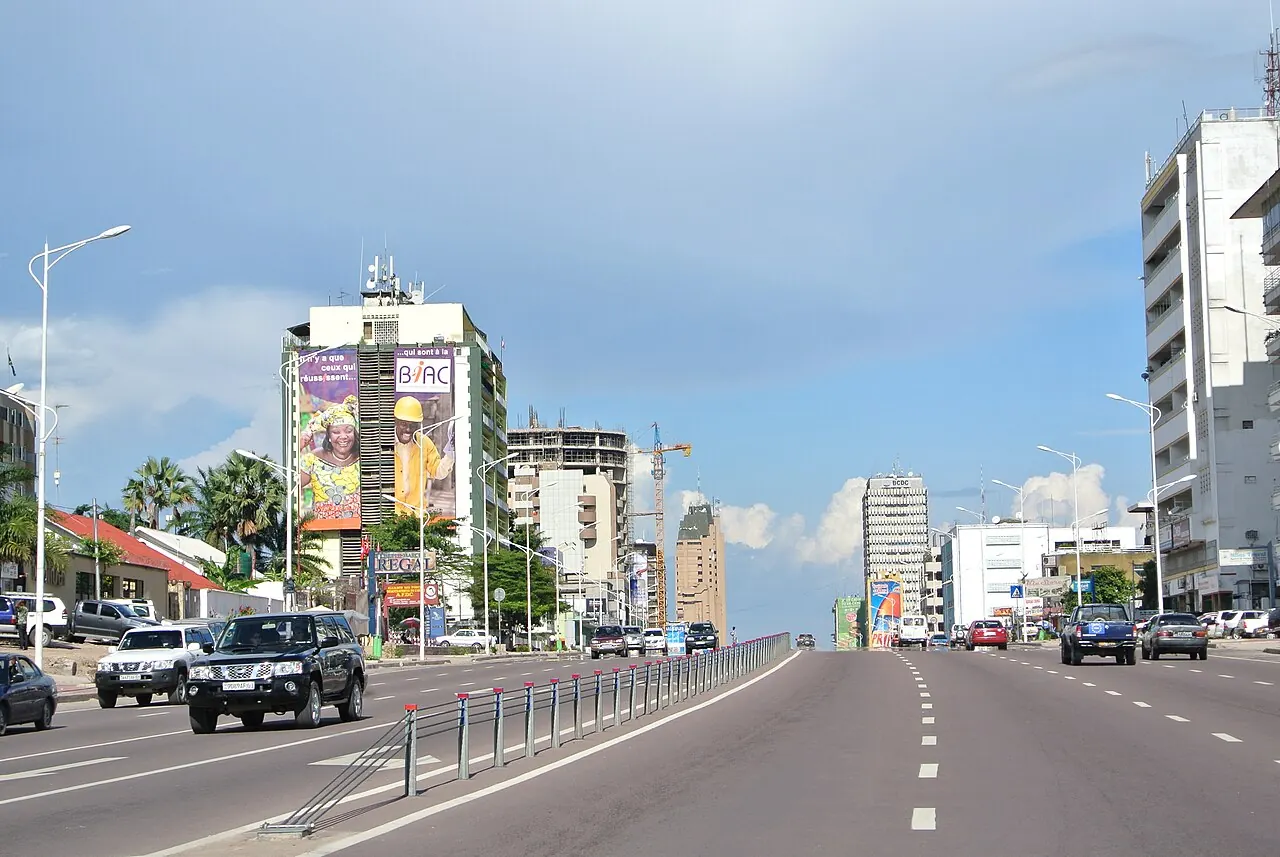 Le boulevard du 30-Juin à Kinshasa